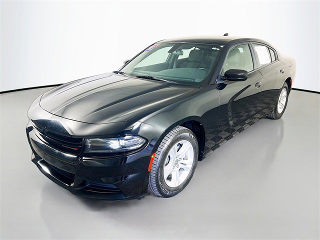 Used 2023 Dodge Charger SXT image 3