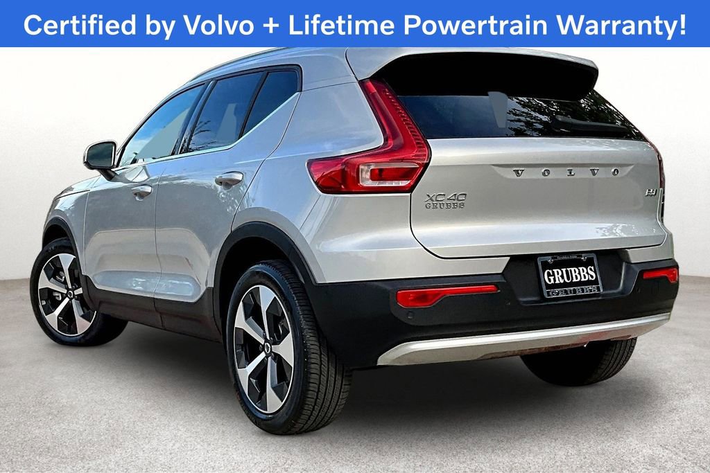 Used 2025 Volvo XC40 B5 Plus AWD/4WD image 17