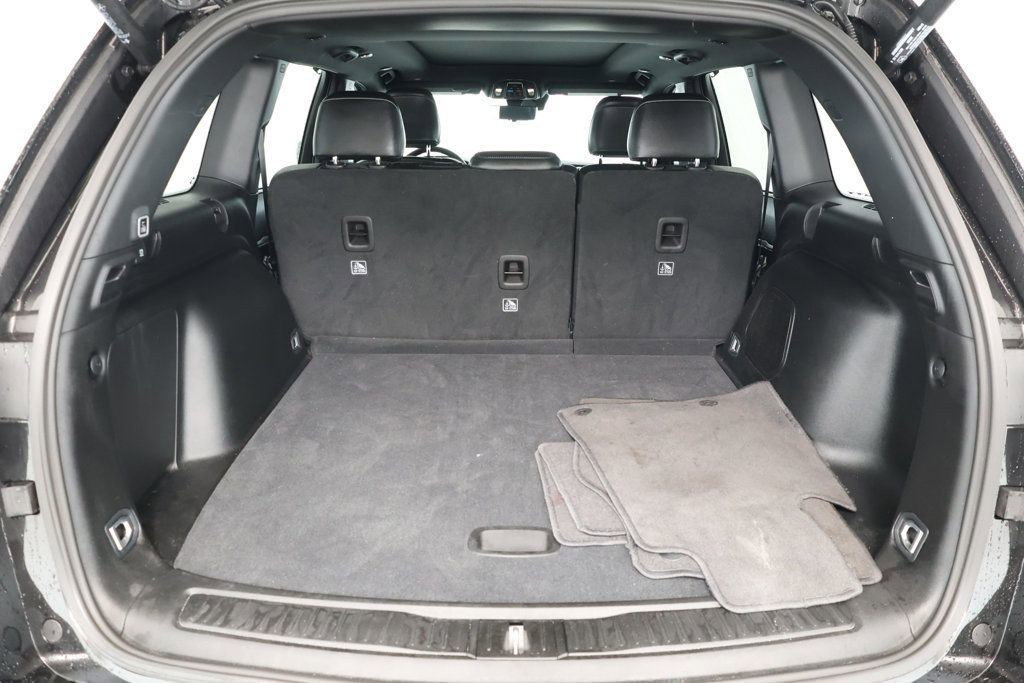 Used 2025 Jeep Grand Cherokee Limited 4xe image 20