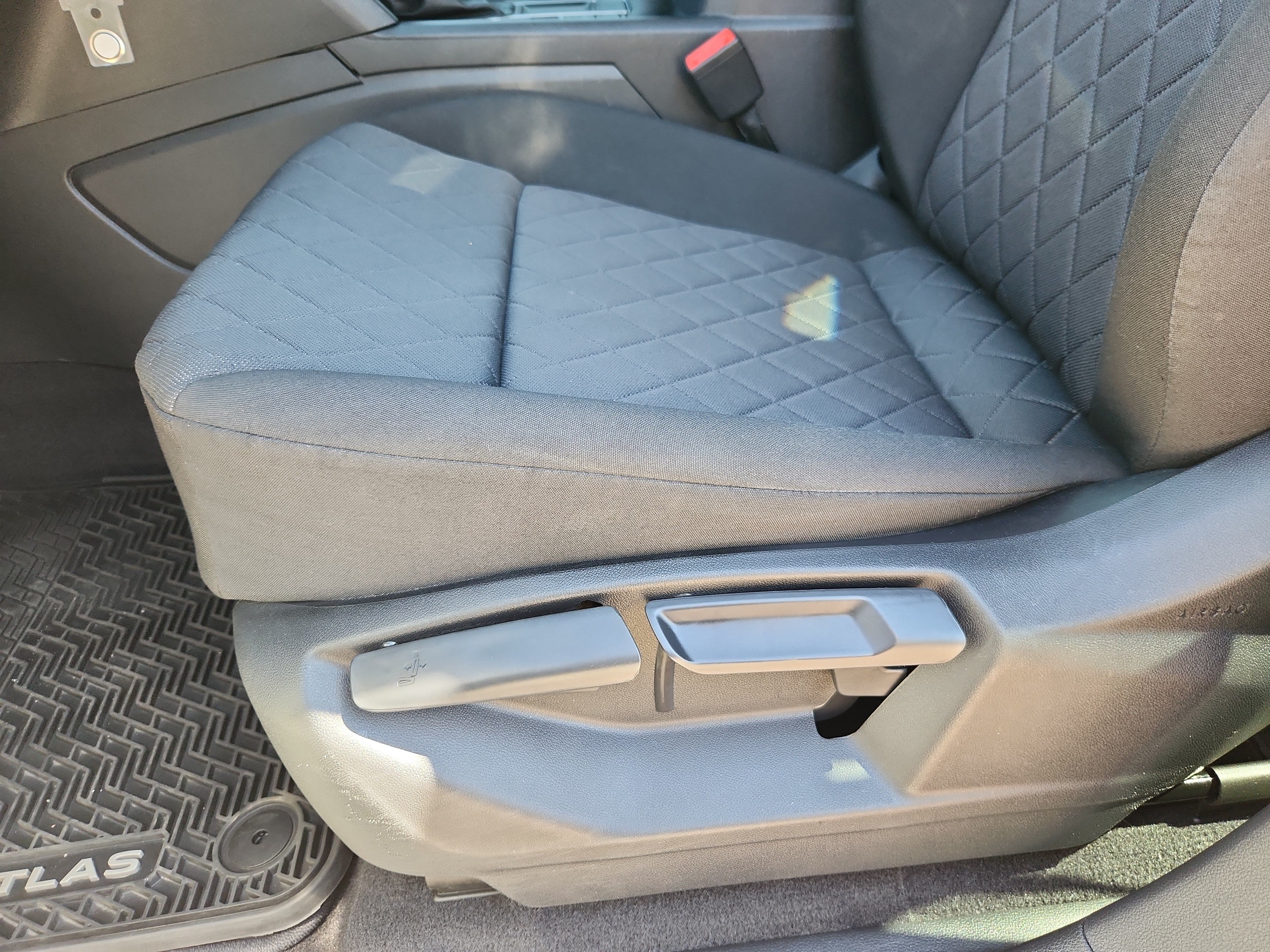 Used 2018 Volkswagen Atlas S FWD image 10