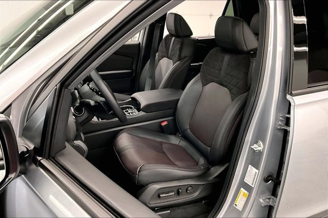 Used 2026 Honda Pilot Black Edition image 24