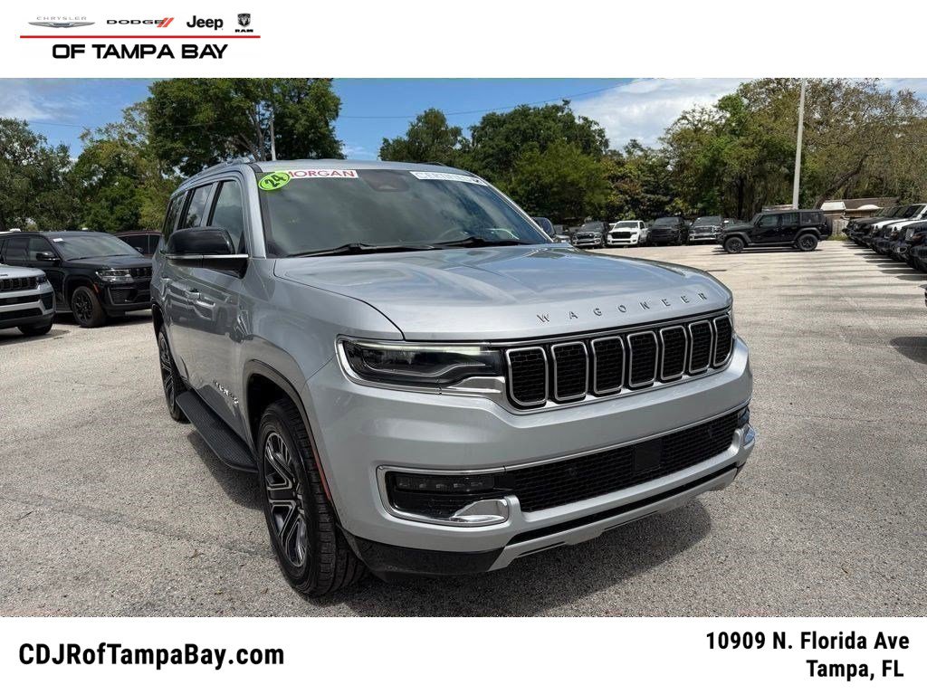 Used 2024 Jeep Wagoneer Series II w/ Flexible Seating Group AWD/4WD image 1