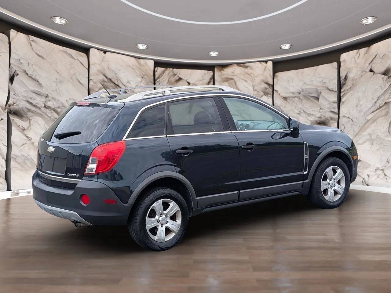 Used 2015 Chevrolet Captiva Sport LS FWD image 13