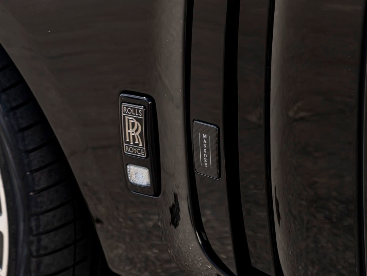 Used 2023 Rolls-Royce Phantom Sedan w/ The Phantom Package RWD image 42