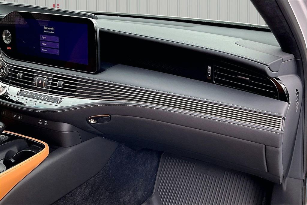 Used 2023 Lexus LS 500 AWD w/ Luxury Package image 26