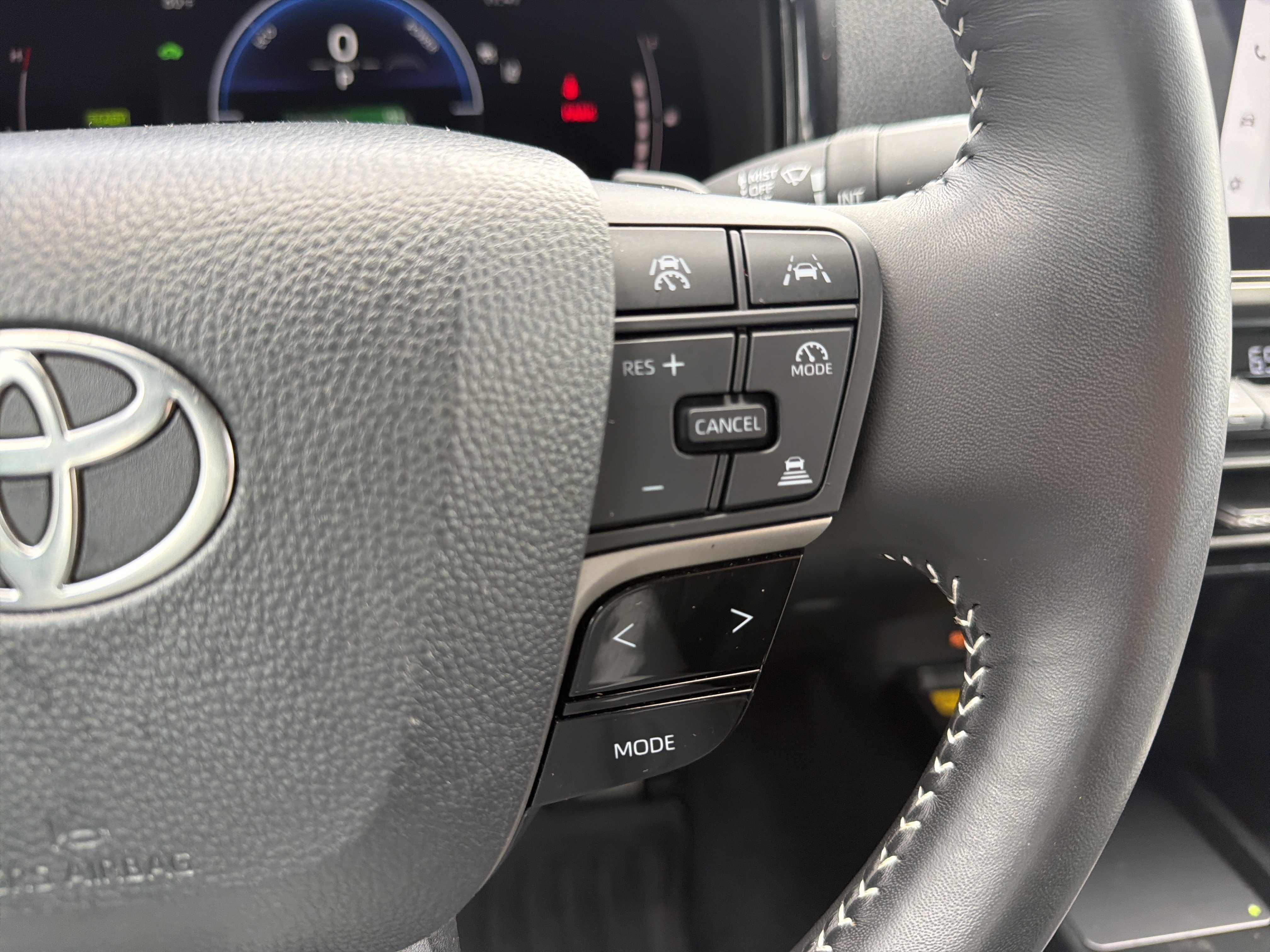 Used 2025 Toyota Camry SE FWD image 20