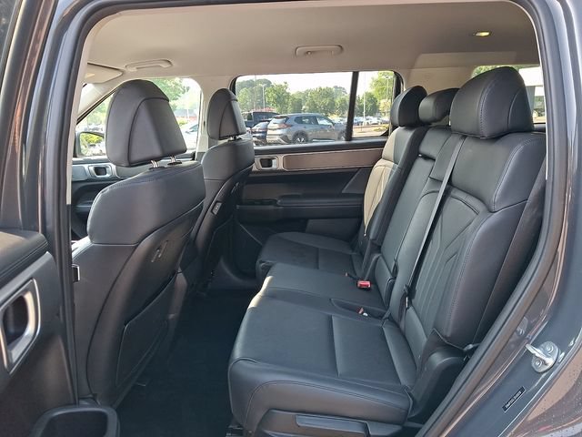 Used 2025 Hyundai Santa Fe SEL AWD/4WD image 12