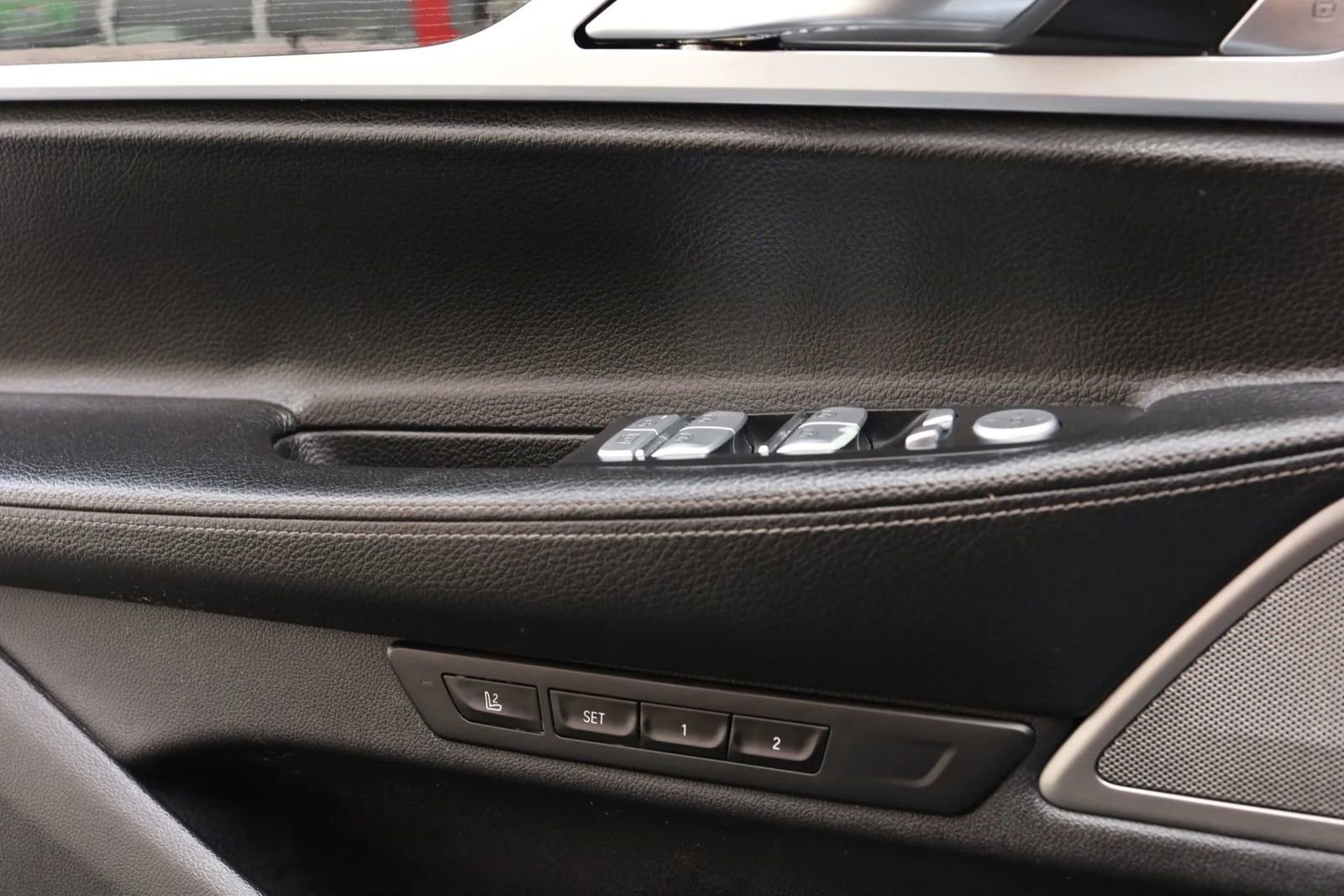 Used 2019 BMW 740i 740i Sedan 4D w/ M Sport Package image 21