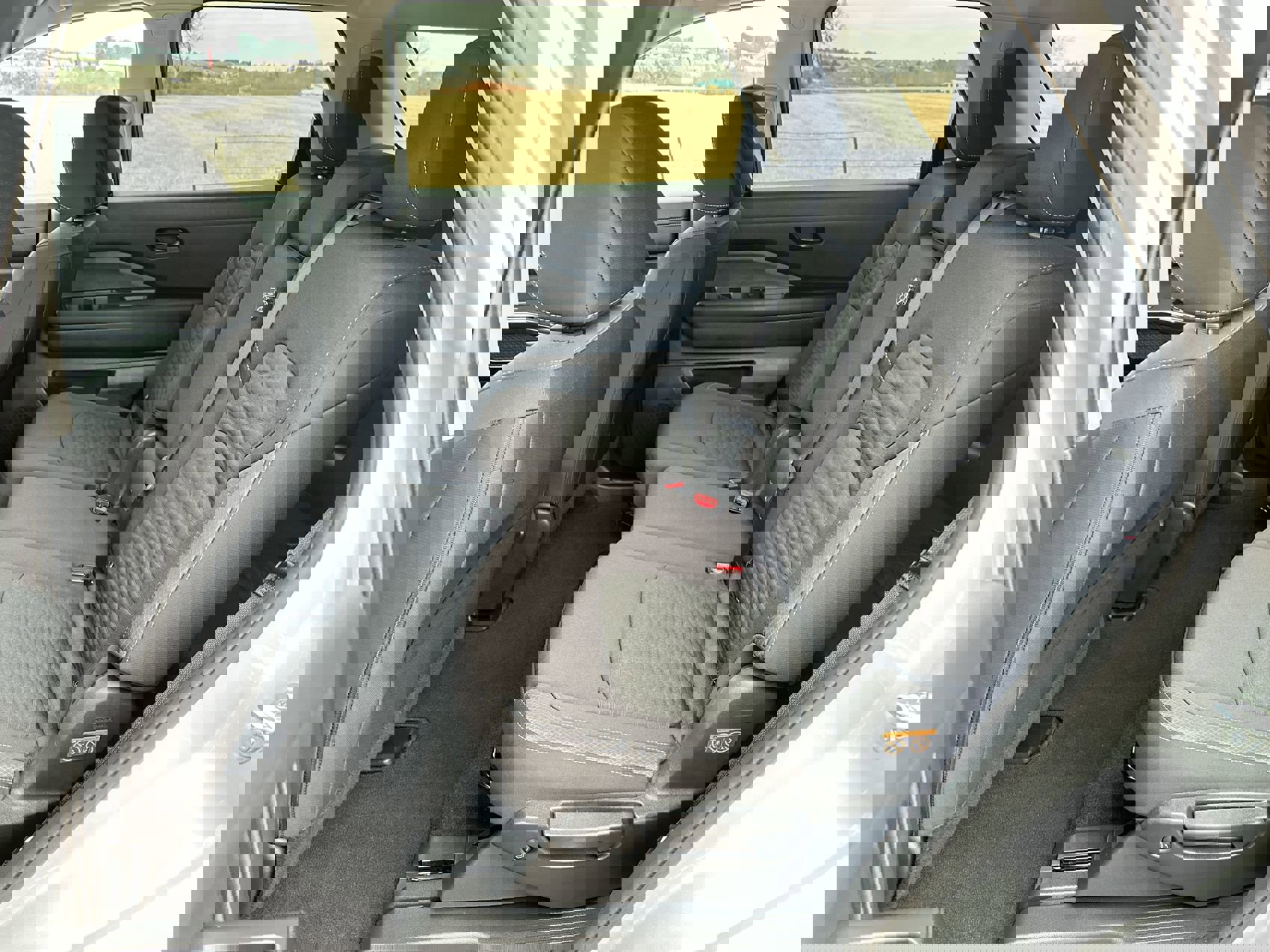 Used 2024 Nissan Pathfinder SV image 21