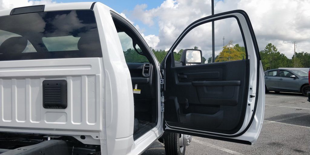 New 2025 RAM 4500 Tradesman w/ Chrome Appearance Group image 36