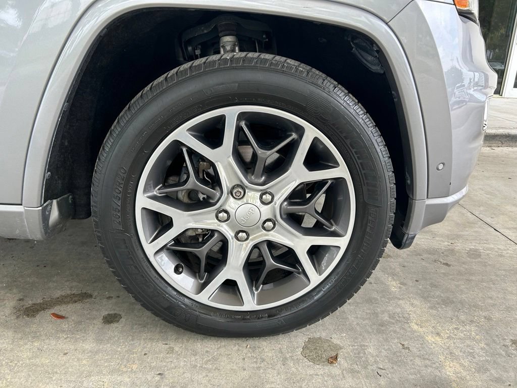 Used 2019 Jeep Grand Cherokee Overland RWD image 24