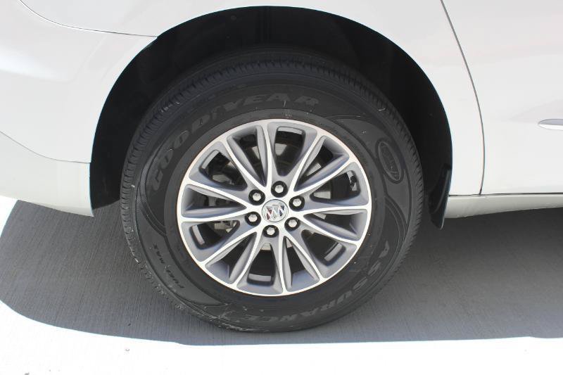 Used 2023 Buick Enclave Essence w/ Sound and Sites Package AWD/4WD image 47