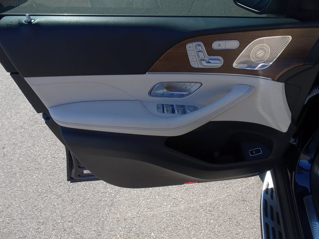 Used 2022 Mercedes-Benz GLE 350 4MATIC w/ Premium Package image 13