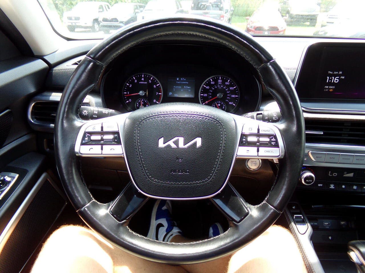 Used 2022 Kia Telluride EX w/ EX Premium Package image 10