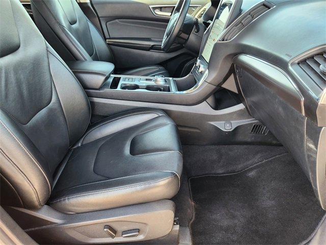 Used 2022 Ford Edge Titanium image 15