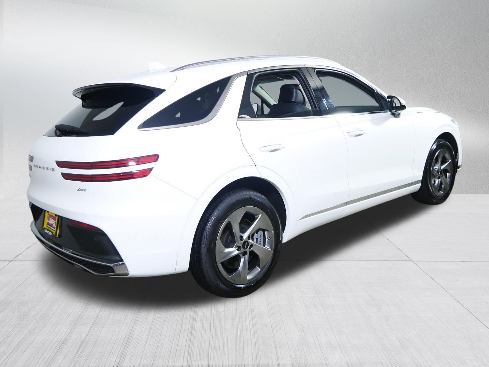Certified 2026 Genesis GV70 2.5T Select AWD/4WD image 7