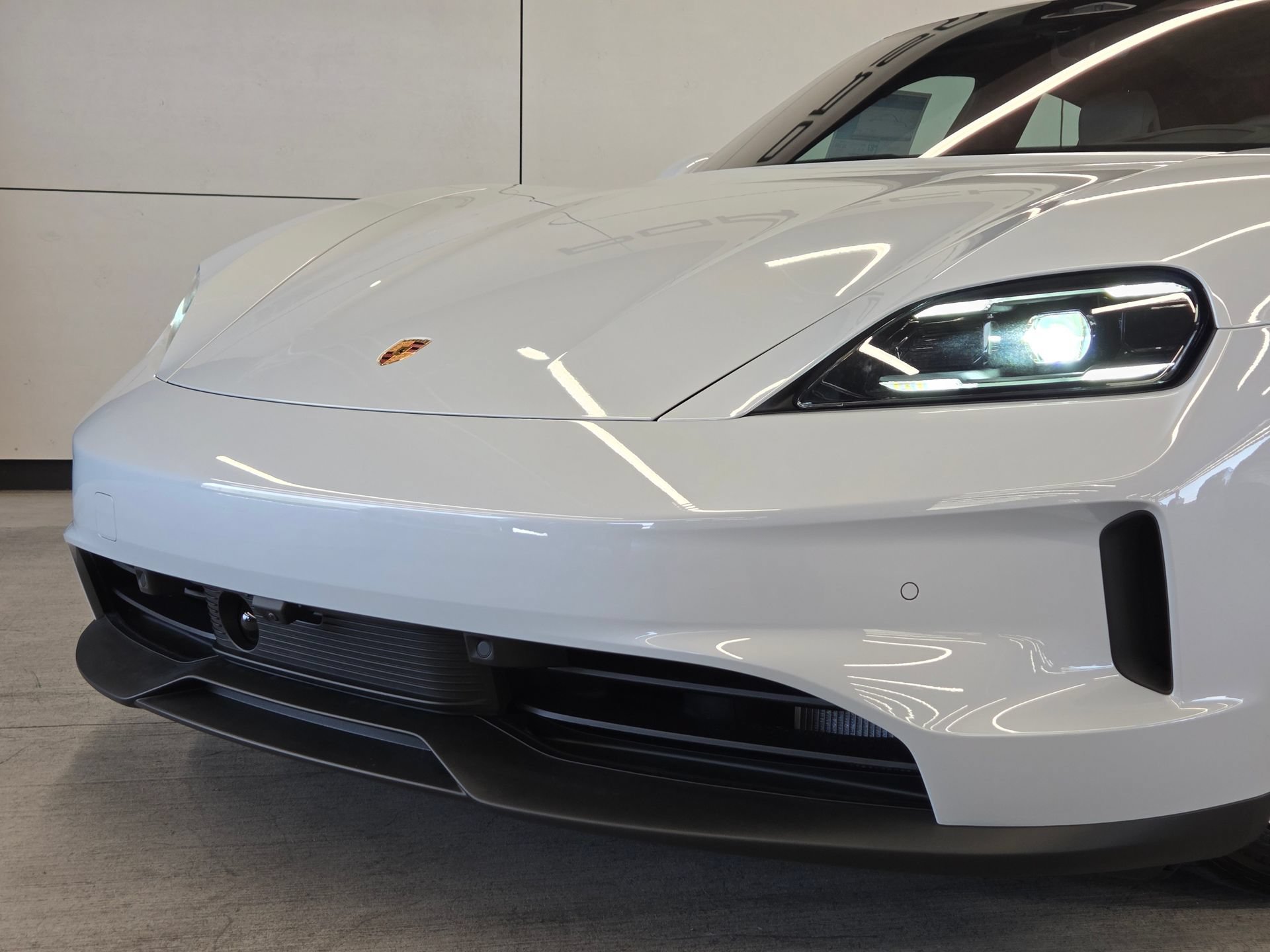New 2026 Porsche Taycan RWD image 24