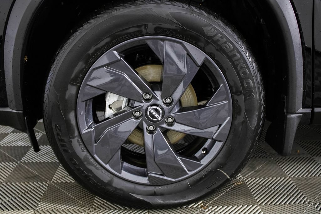Used 2026 Nissan Rogue SV w/ Cold Weather Package AWD/4WD image 27