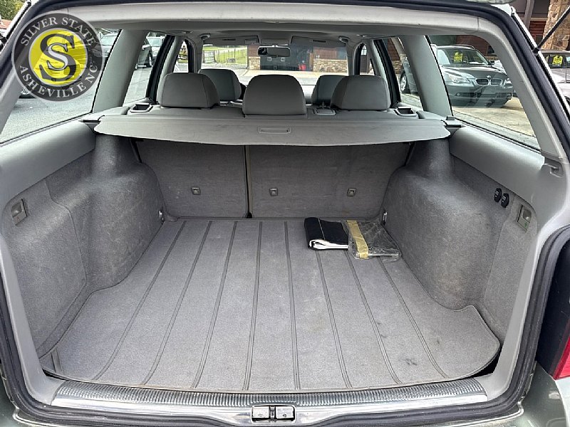 Used 2003 Volkswagen Passat GLX image 14