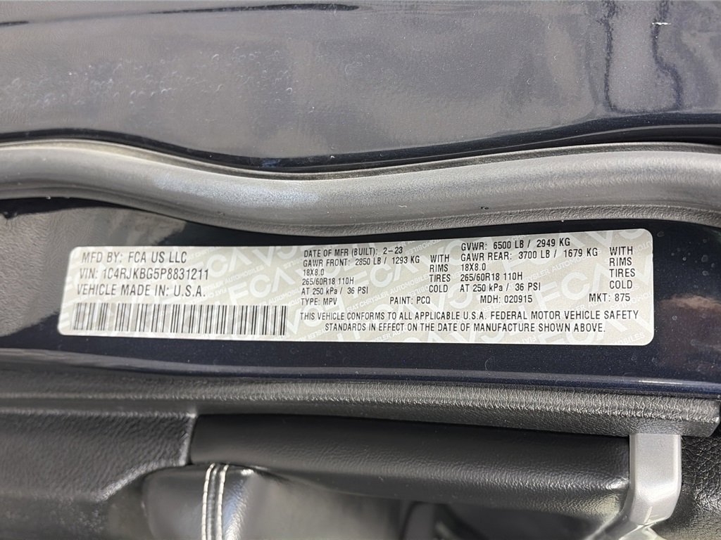 Used 2023 Jeep Grand Cherokee L Limited image 9