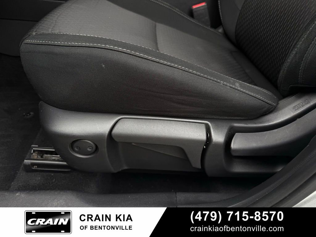 Used 2024 Mitsubishi Outlander ES AWD/4WD image 12