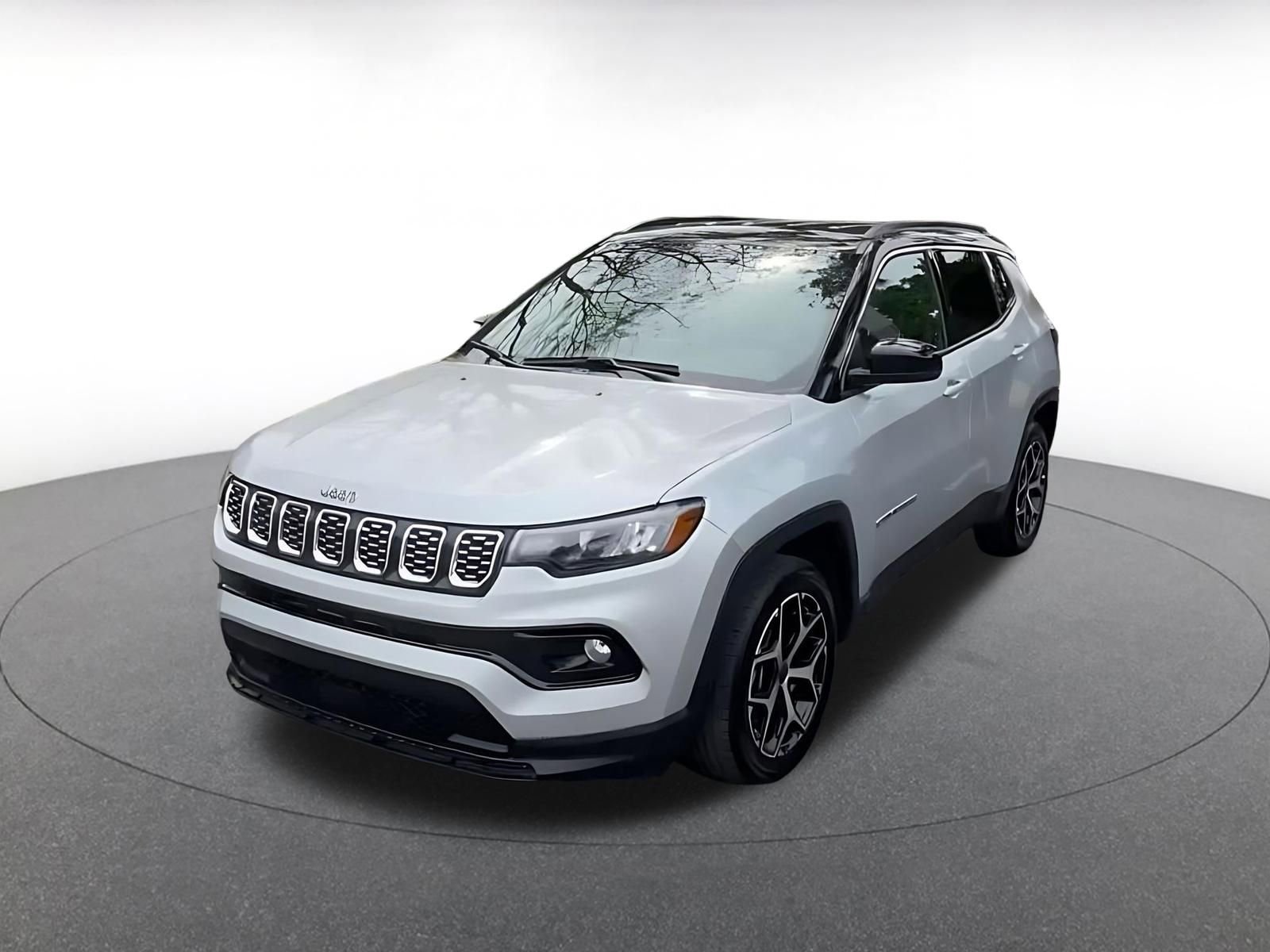 Used 2025 Jeep Compass Limited image 7