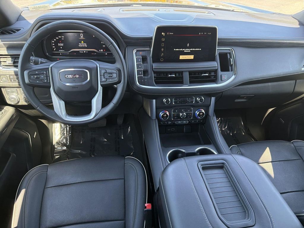 Used 2023 GMC Yukon SLT w/ SLT Premium Package image 7