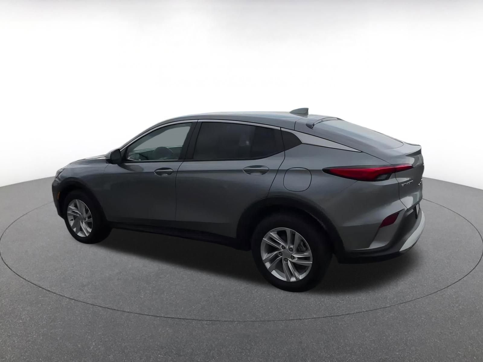 Used 2025 Buick Envista Preferred image 10