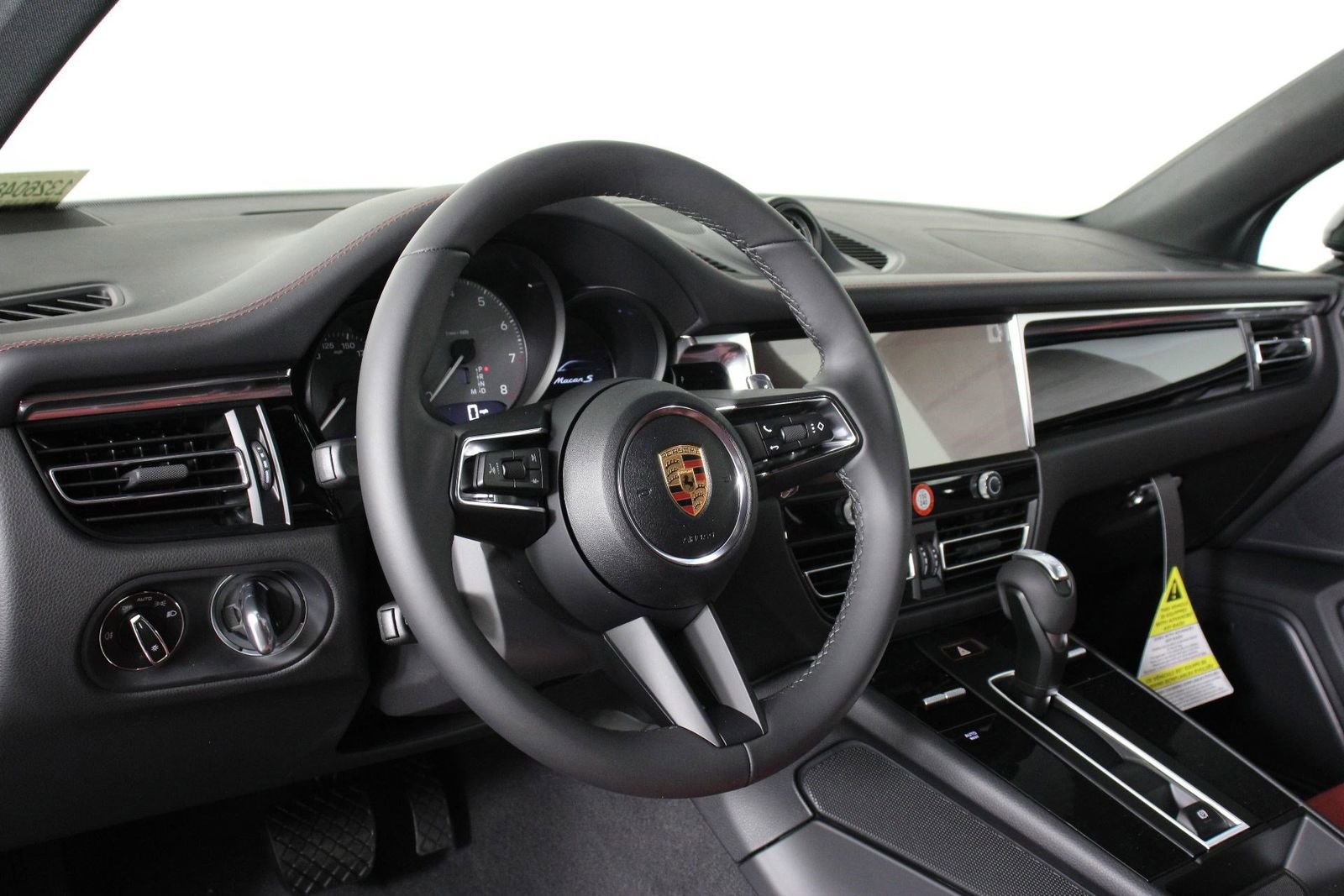 New 2026 Porsche Macan S AWD/4WD image 4