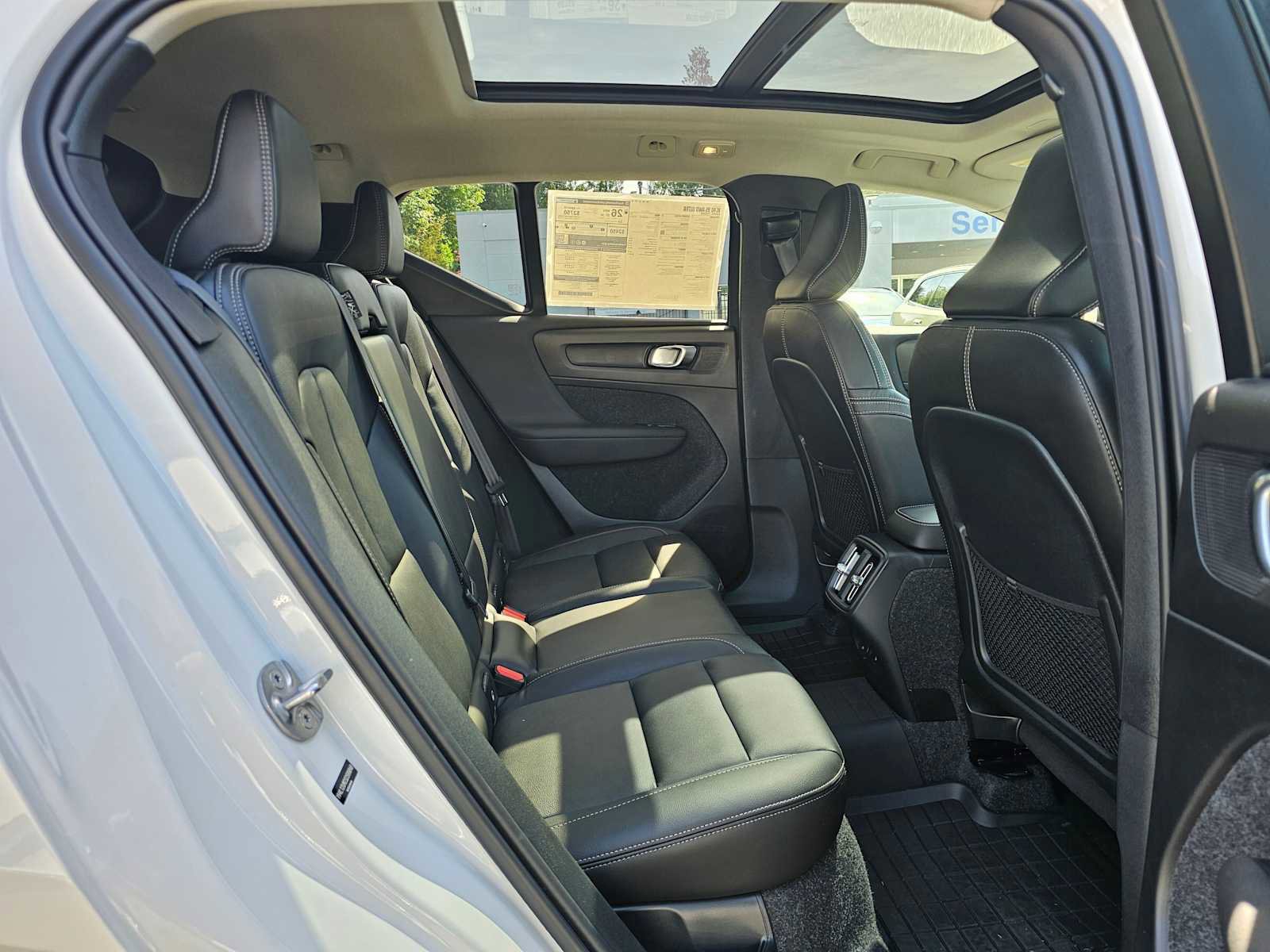 New 2025 Volvo XC40 B5 Ultra w/ Protection Package Premier image 12