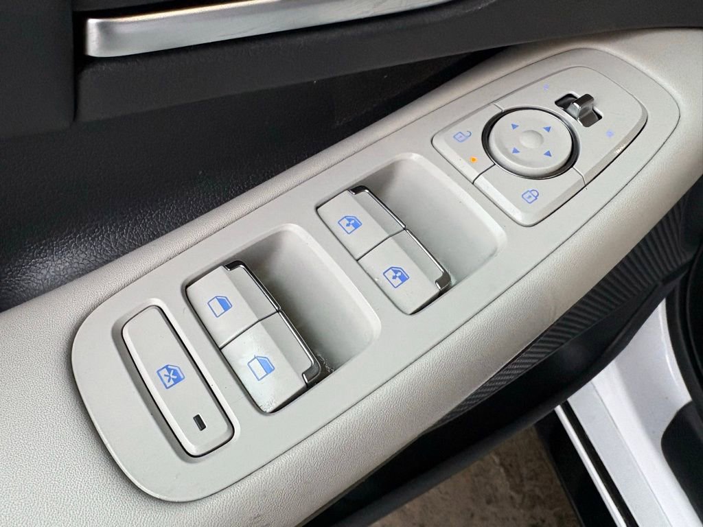 Used 2025 Hyundai Sonata SEL FWD image 20