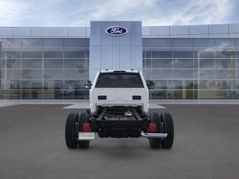 New 2025 Ford F550 4x4 Regular Cab Super Duty image 5