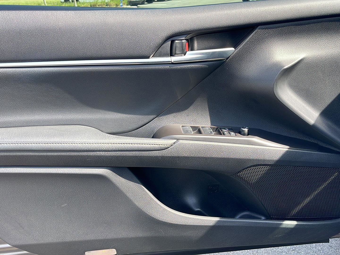 Used 2024 Toyota Camry XLE w/ Navigation Package FWD image 11