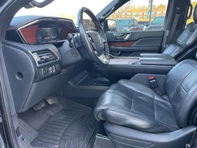 Used 2022 Lincoln Navigator Reserve AWD/4WD image 6