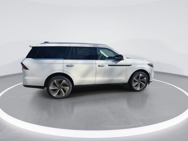New 2026 Lincoln Navigator Black Label AWD/4WD image 8