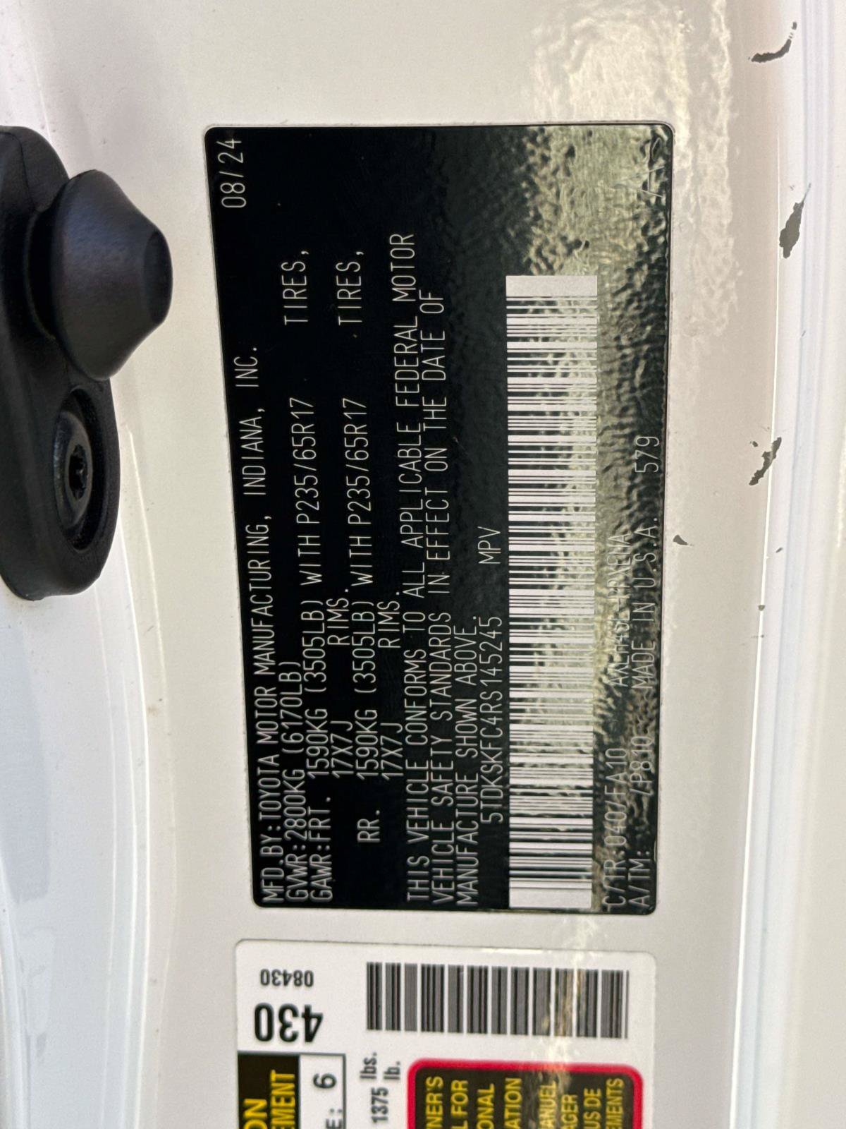 Used 2024 Toyota Sienna LE AWD/4WD image 29
