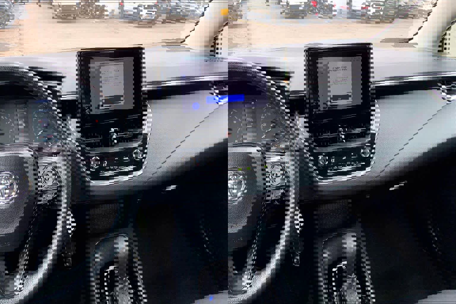 Used 2024 Toyota Corolla LE image 7