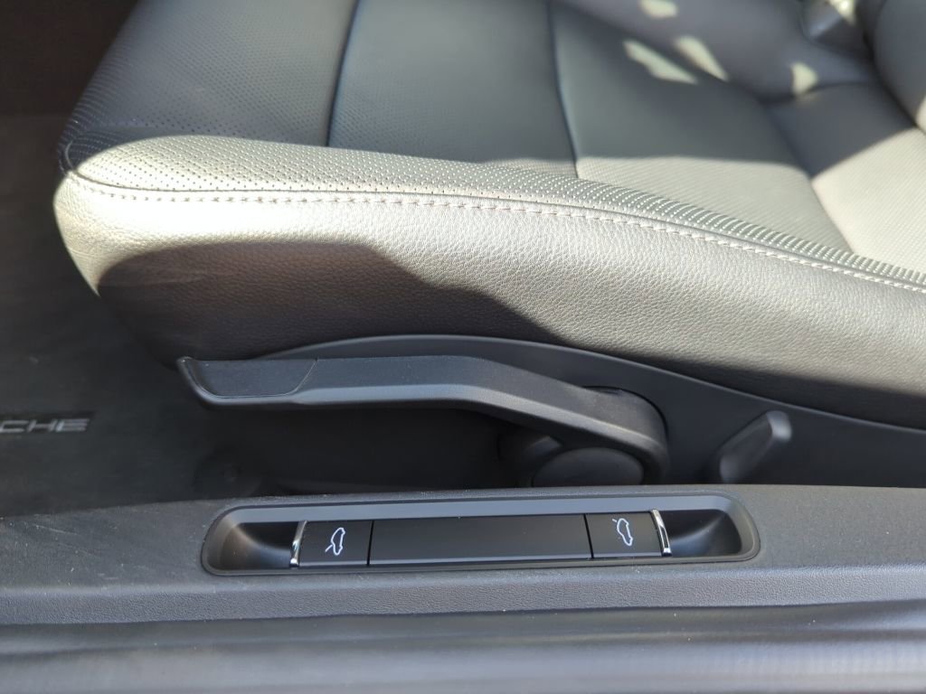 Used 2024 Porsche 718 Cayman S image 16