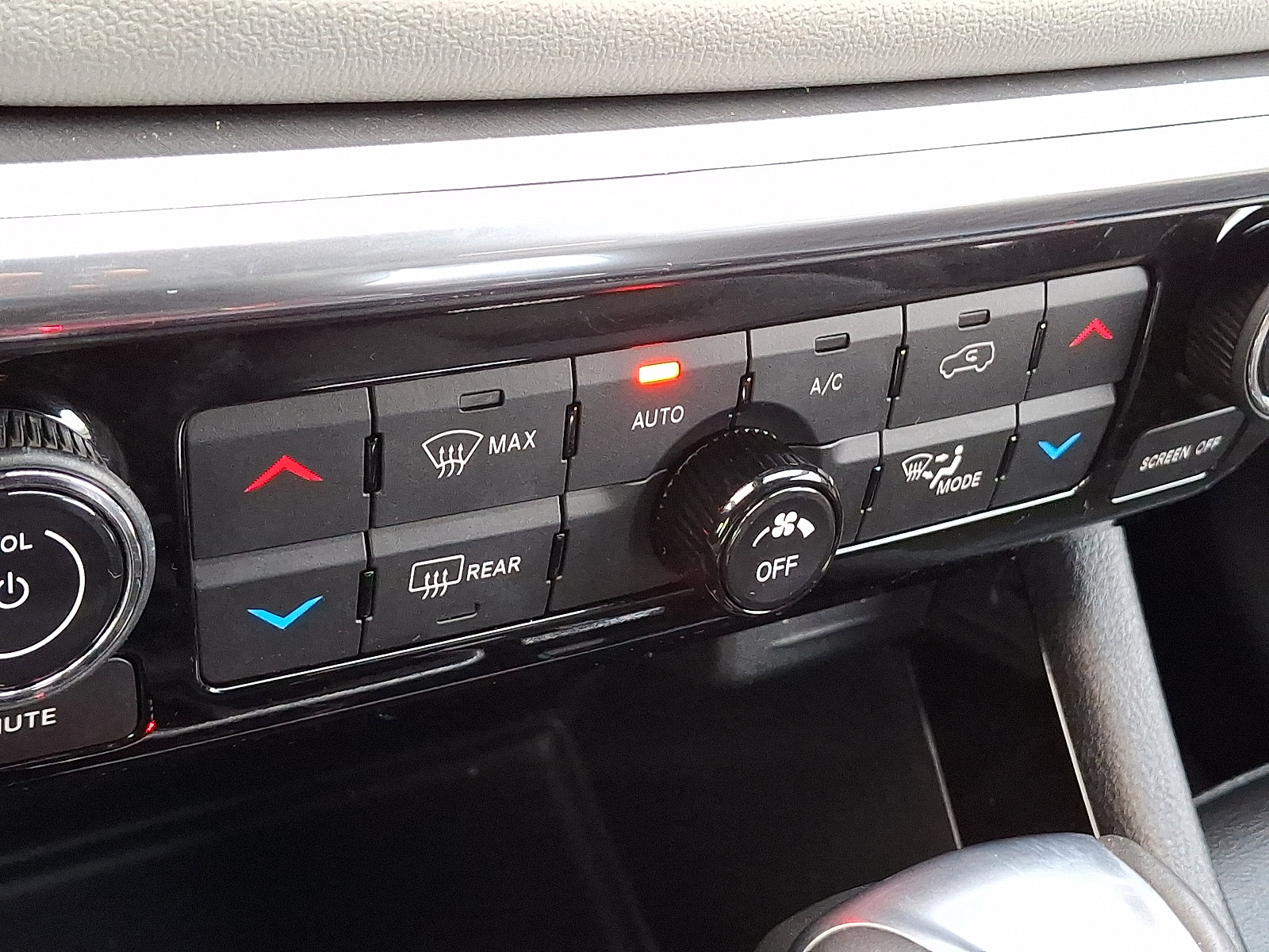 Certified 2024 Jeep Compass Limited image 15