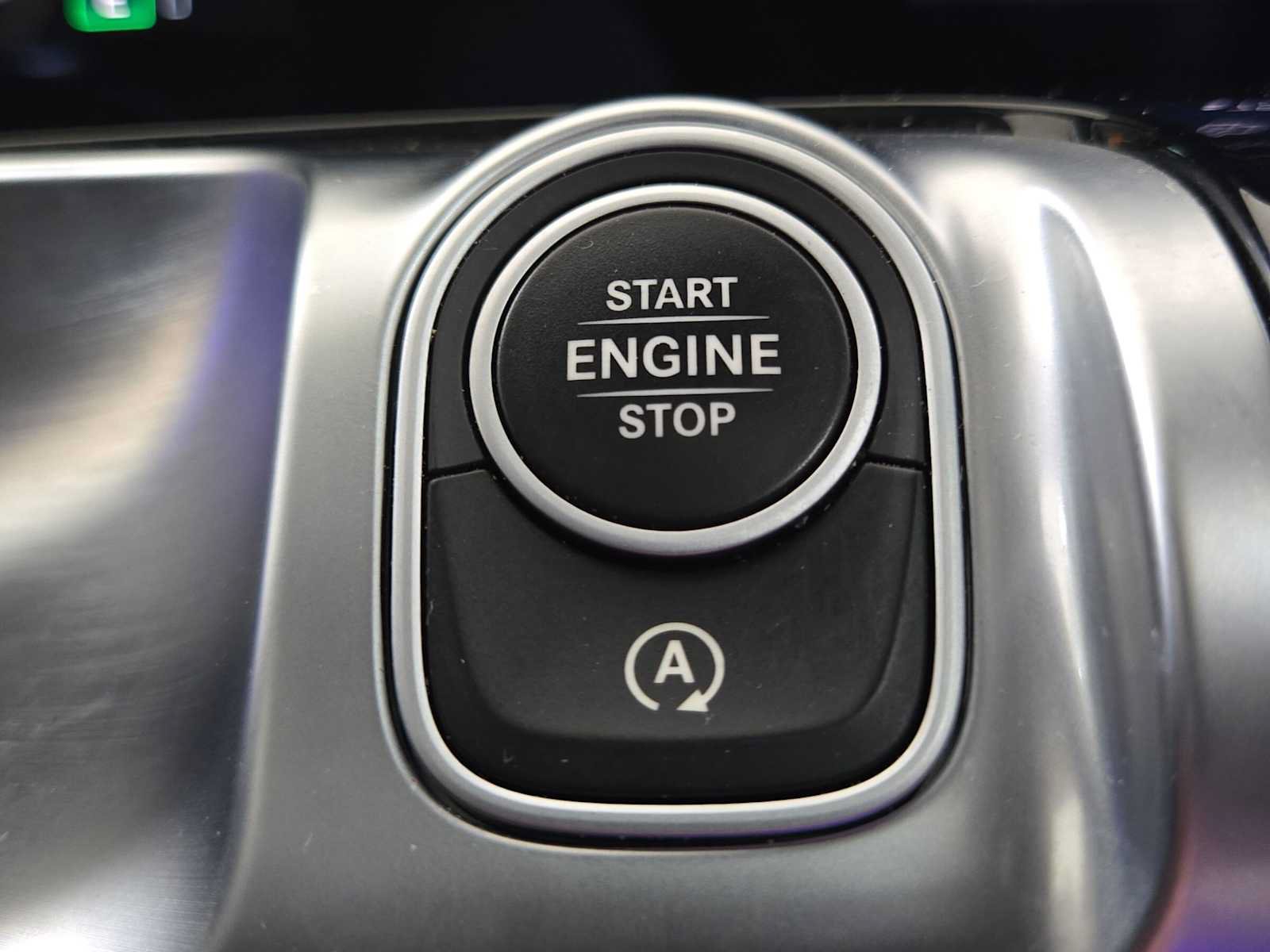 Used 2024 Mercedes-Benz GLB 250 4MATIC image 30