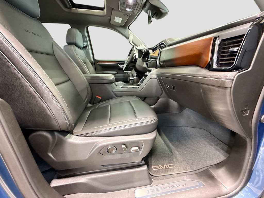 Used 2025 GMC Sierra 1500 Denali w/ Denali Reserve Package AWD/4WD image 30