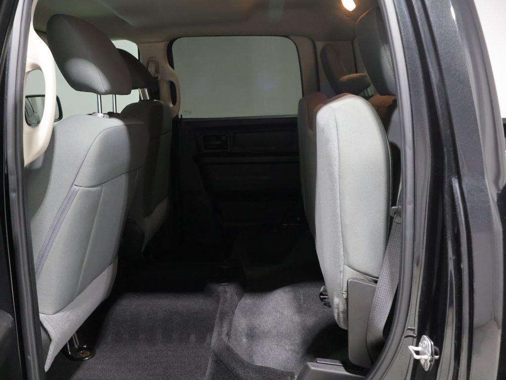 Used 2019 RAM 1500 Express w/ Express Value Package AWD/4WD image 18