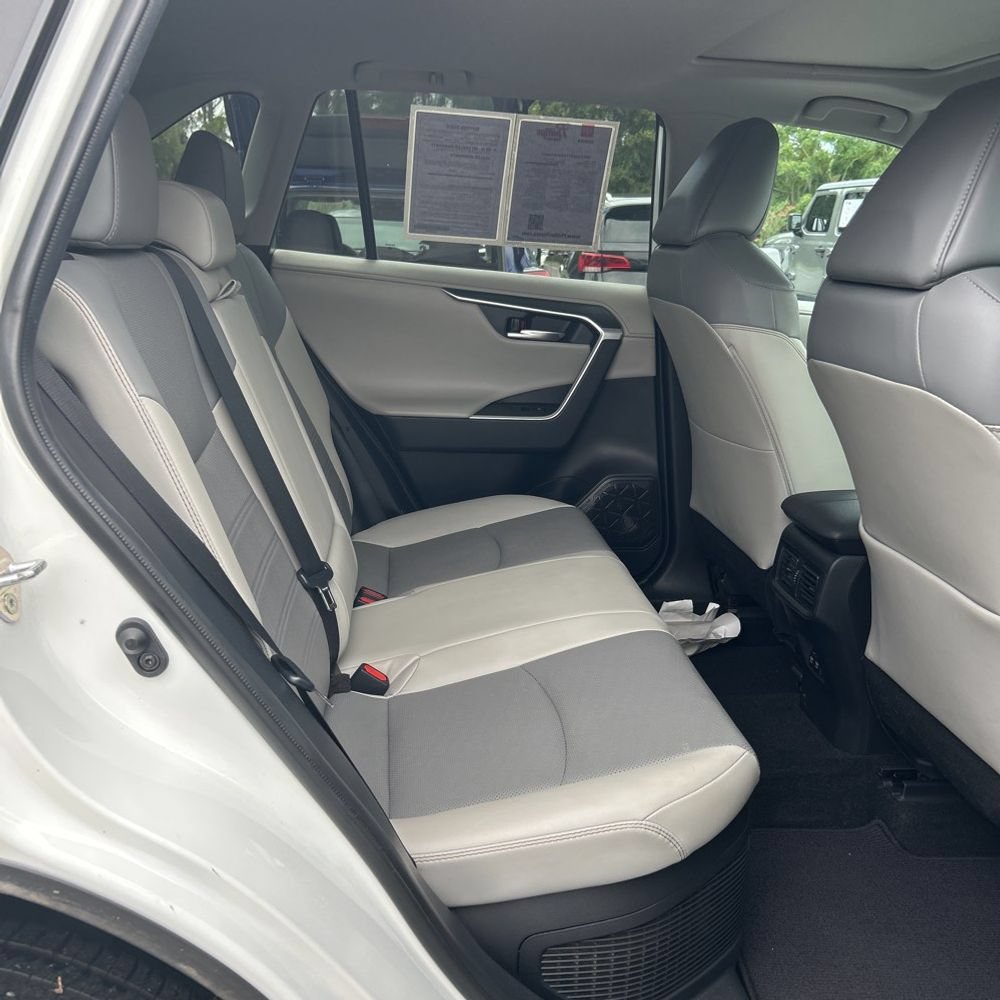 Certified 2020 Toyota RAV4 Limited w/ Limited Grade Weather Package AWD/4WD image 8
