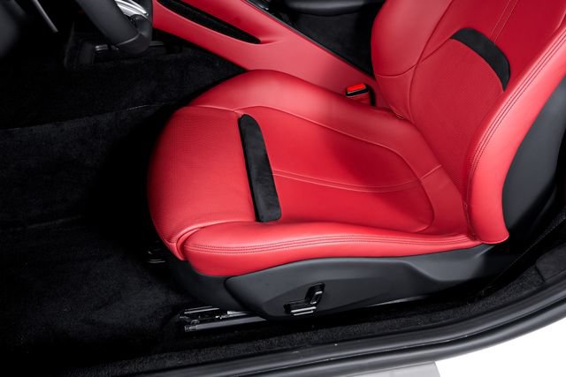 Used 2024 Ferrari Roma RWD image 23