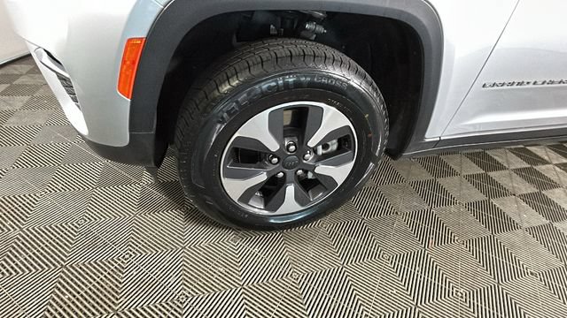 Used 2024 Jeep Grand Cherokee Limited 4xe AWD/4WD image 9