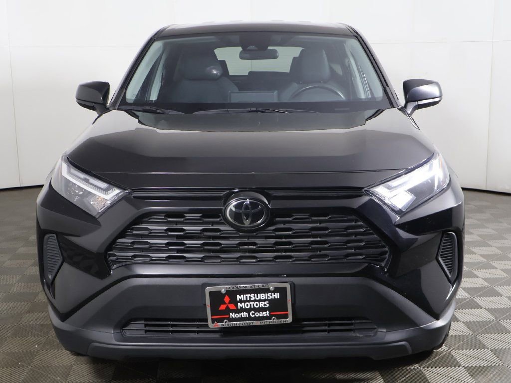 Used 2024 Toyota RAV4 LE image 8