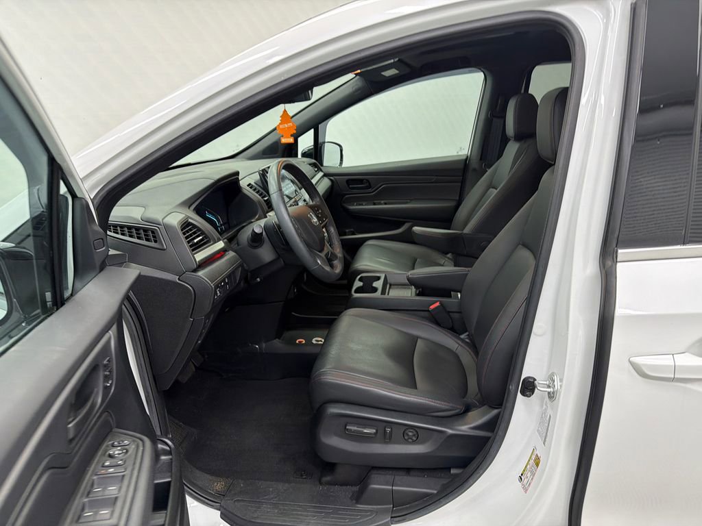 Used 2023 Honda Odyssey Sport image 9