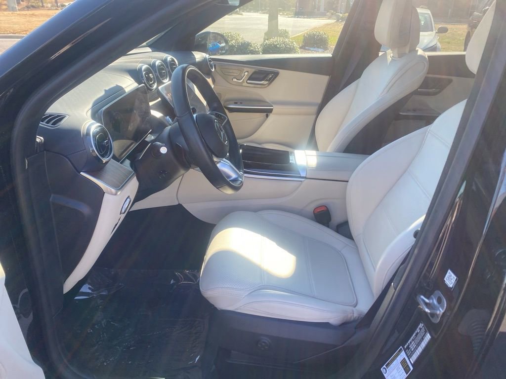 Used 2024 Mercedes-Benz GLC 300 4MATIC image 15