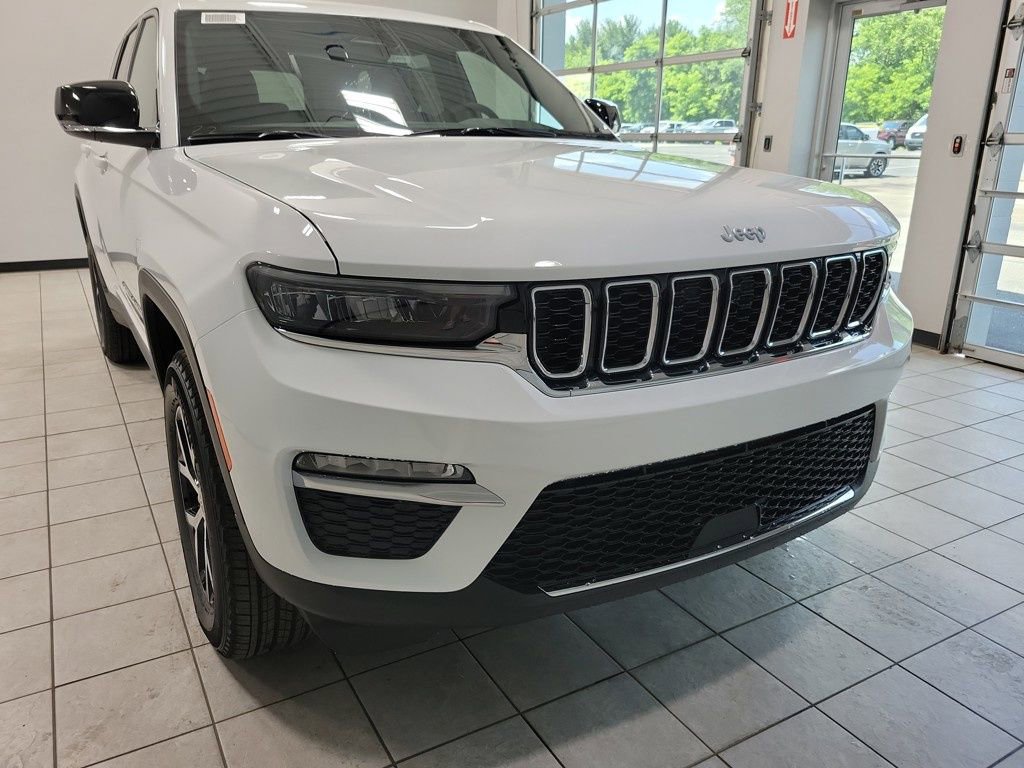 New 2025 Jeep Grand Cherokee Limited image 34