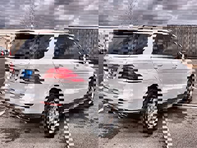 Used 2019 Mercedes-Benz GLE 400 4MATIC image 6